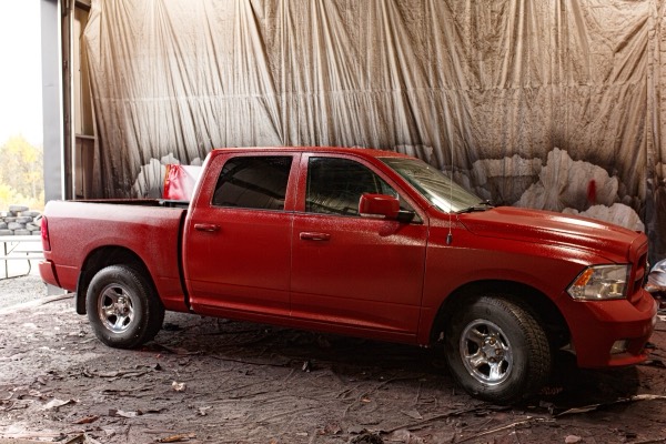 Dodge RAM 1500 — finition polyurée rouge intégrale